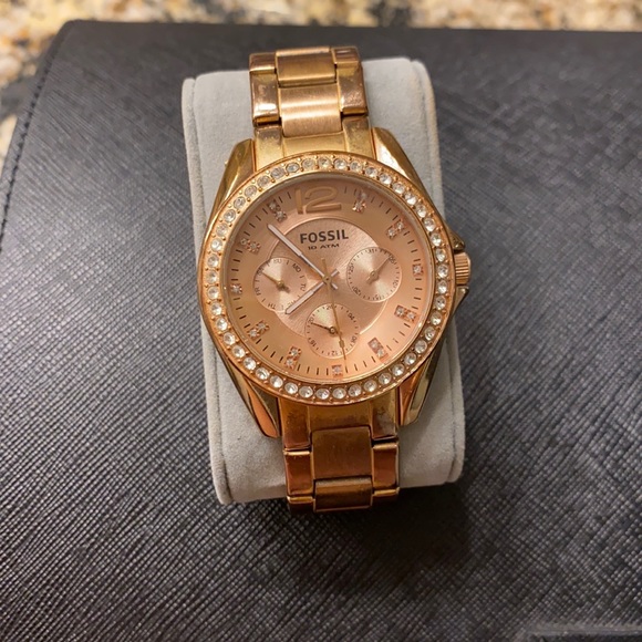 Fossil Accessories - Rose Gold Fossil watch